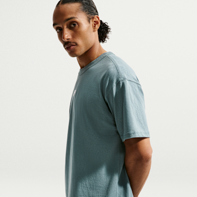 Nike Sportswear Premium Essentials Erkek Tişörtü görsel 3