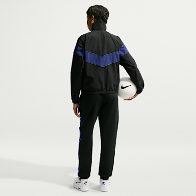 Nike Inter Milan Windrunner Nike UV Dokuma Kadın Futbol Ceketi görsel 5