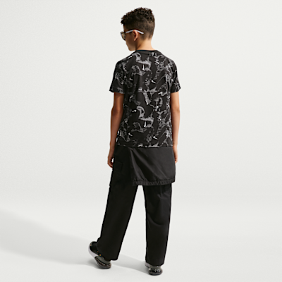 Nike Sportswear Older Kids' T-Shirt