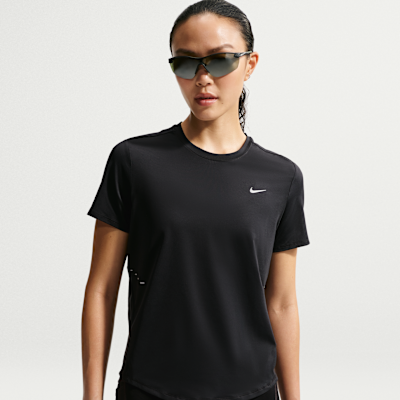 Nike Swift Dri-FIT Kısa Kollu Kadın Koşu Üstü