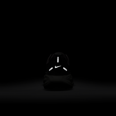 Nike Vomero 18 Older Kids' Road Running Shoes