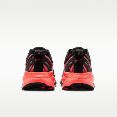 Nike Vomero 18 Erkek Yol Koşu Ayakkabısı görsel 6