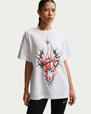 Женская футболка Nike Sportswear