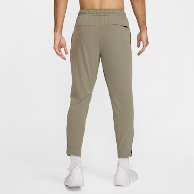 Nike Unlimited Dri-FIT Fermuarlı Paçalı Çok Yönlü Erkek Eşofman Altı görsel 2
