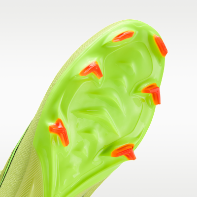 Tacos de fútbol para terreno firme de corte low Nike Mercurial Vapor 16 Pro