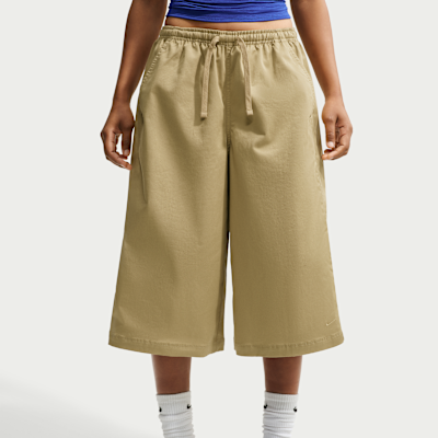 Nike Sportswear Kadın Oversize Normal Belli Paraşüt Şort görsel 2