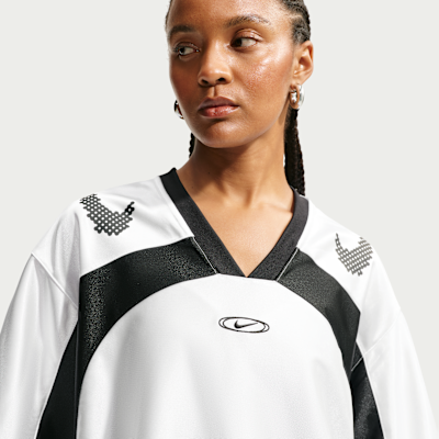 Nike Sportswear Büyük Kesimli Kadın Forması görsel 3