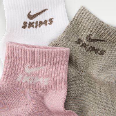 Nízké dámské ponožky NikeSKIMS Dri-FIT (3 páry)