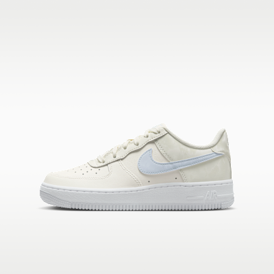 Nike Air Force 1 Older Kids' Shoes