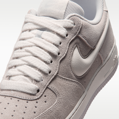 Nike Air Force 1 '07 LV8 Erkek Ayakkabısı görsel 7