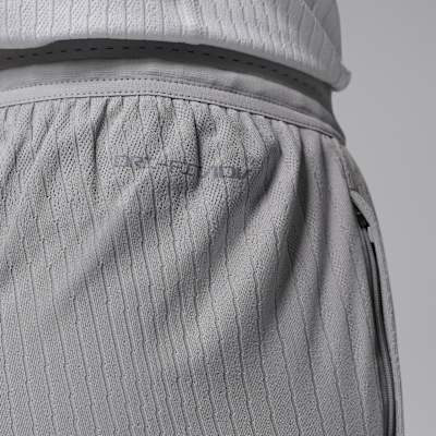 Nike Paris Saint-Germain Strike Elite Dördüncü Jordan Dri-FIT ADV Erkek Futbol Eşofman Altı görsel 5