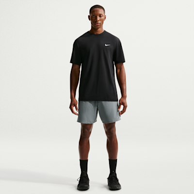 Nike Hyverse Dri-FIT UV Kısa Kollu Çok Yönlü Erkek Üstü görsel 4