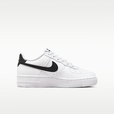 Nike Air Force 1 Older Kids' Shoes