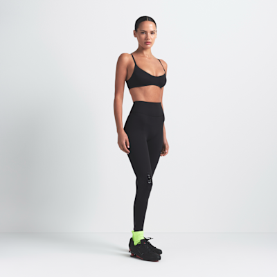 Brassière à encolure dégagée NikeSKIMS Matte pour femme