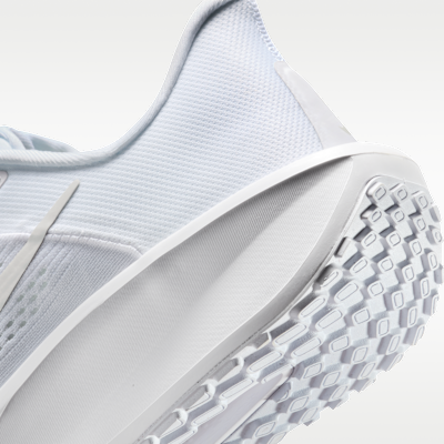 Nike Quest 6 Straßenlaufschuh (Herren)