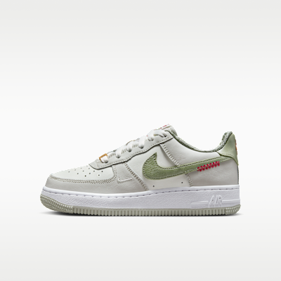 Tenis para niños grandes Nike Air Force 1 LV8