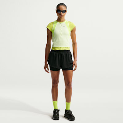 Nike Flow Dri-FIT 2'si 1 Arada Kadın File Koşu Şortu