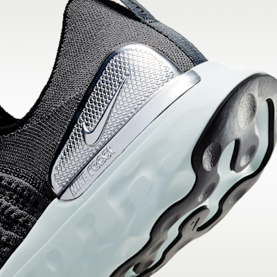 Nike Phantom Run 2 男款路跑鞋