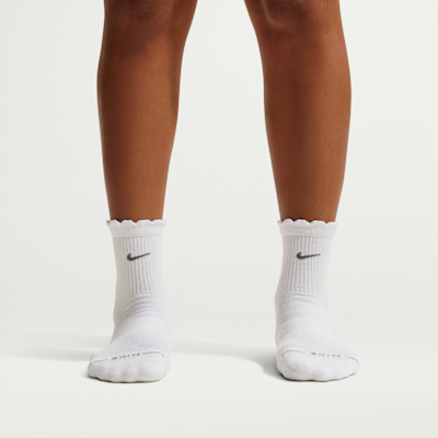 Nike Everyday Elevated Yuvarlatılmış Boğazlı Micro-Crew Çoraplar (2 Çift) görsel 4