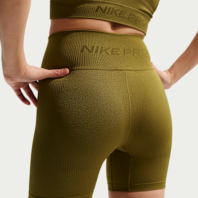 Nike Pro Seamless Dri-FIT Yüksek Belli 13 cm Kadın Bisiklet Şortu görsel 3