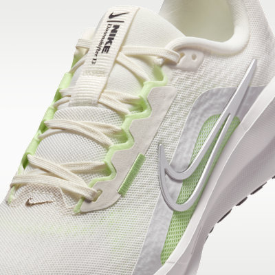 Γυναικεία παπούτσια για τρέξιμο σε δρόμο Nike Downshifter 13