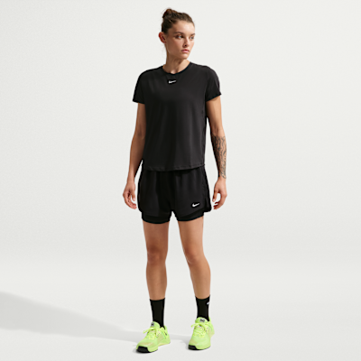 Nike One Classic Dri-FIT Kısa Kollu Kadın Üstü görsel 4