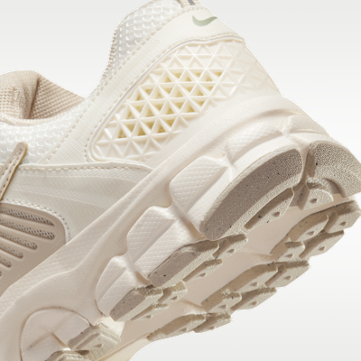 Nike Vomero 5 大童反光裝飾鞋款