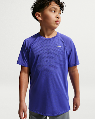 Детские шорты Nike Stride Big Kids' Dri-FIT Short-Sleeve Top