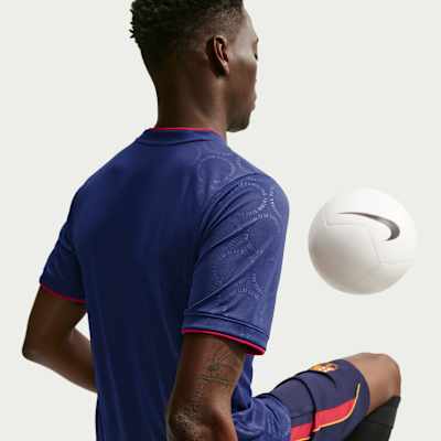 Nike FC Barcelona Üçüncü Nike Dri-FIT Maç Öncesi Erkek Futbol Üstü görsel 2