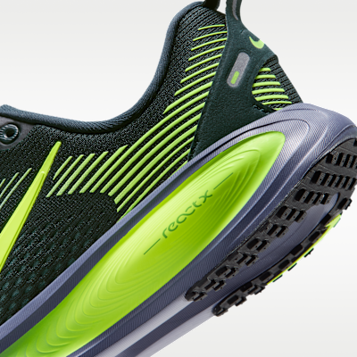 Nike Vomero 18 Older Kids' Road Running Shoes