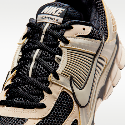 Nike Zoom Vomero 5 Men's Shoes