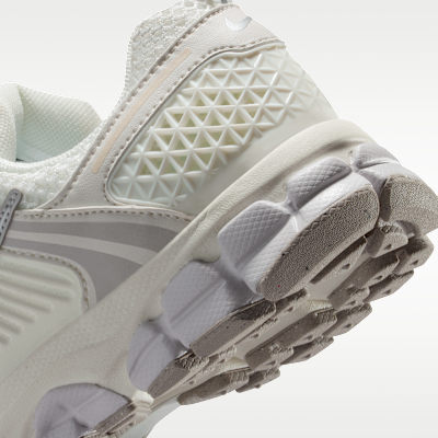 Nike Vomero 5 Older Kids' Shoes with Reflective Design Accents