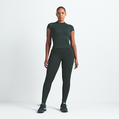 NikeSKIMS Matte Women's High-Waisted V-Line 26" Leggings