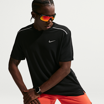 Nike Miler Dri-FIT Kısa Kollu Erkek Koşu Üstü görsel 3