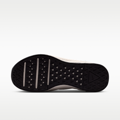 Nike MC Trainer 4 Kadın Antrenman Ayakkabısı görsel 2