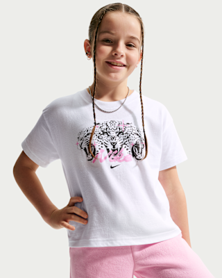 Nike Sportswear Older Kids' (Girls') T-Shirt. Nike FI