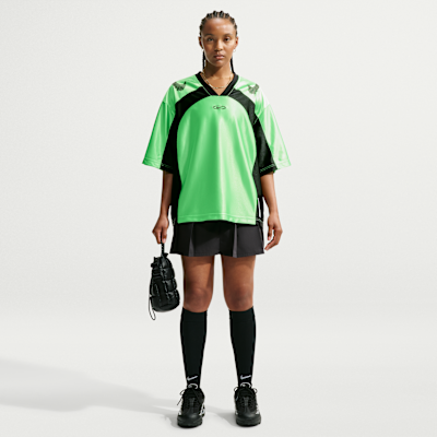 Nike Sportswear Büyük Kesimli Kadın Forması görsel 4