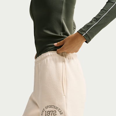 Nike Studio Fleece Orta Kalınlıkta Kadın Şortu görsel 4