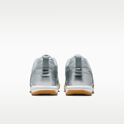 Nike Gato LV8 Older Kids' Shoes