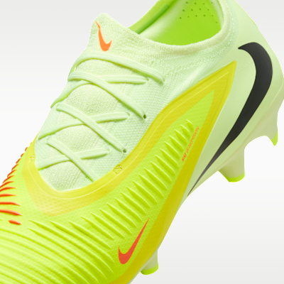 Nike Phantom 6 Low Pro Firm-Ground Football Boot