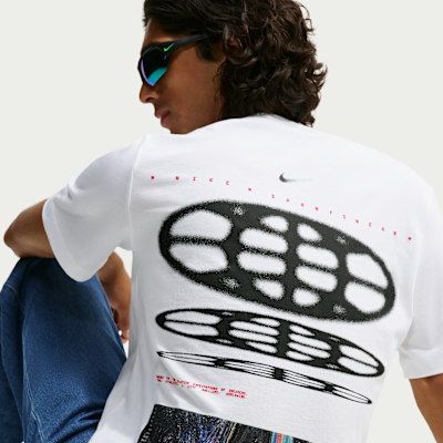 Nike Sportswear Erkek Tişörtü