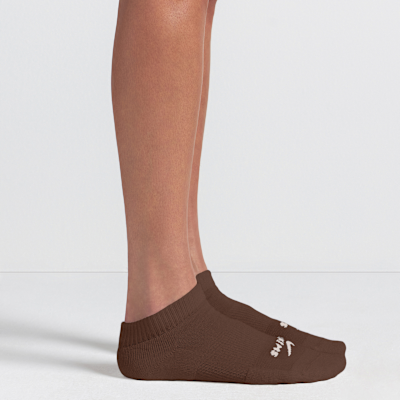 Meias pelo tornozelo Dri-FIT NikeSKIMS para mulher (3 pares)