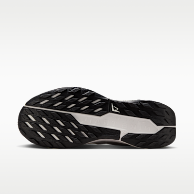 Nike Pegasus Trail 5 Arazi Tipi Kadın Koşu Ayakkabısı