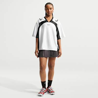 Nike Sportswear Büyük Kesimli Kadın Forması görsel 4