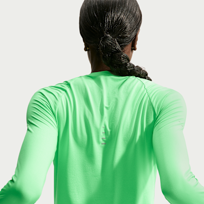 Nike Swift Dri-FIT UV Uzun Kollu Crew Yakalı Kadın Koşu Üstü görsel 2