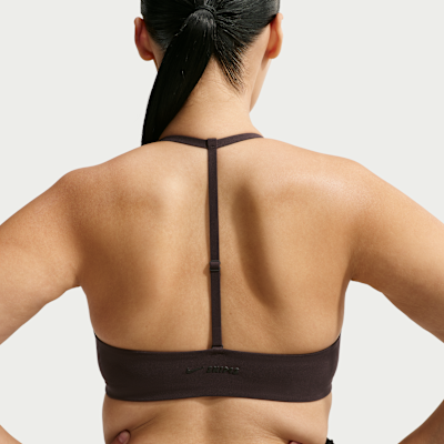 NikeSKIMS Studio Stretch Kadın Üçgen Spor Sütyeni görsel 8