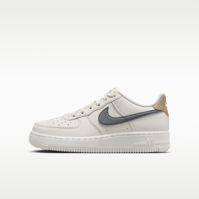 Nike Air Force 1 Older Kids' Shoes