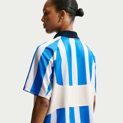 Nike Sportswear Büyük Kesimli Kadın Forması görsel 2