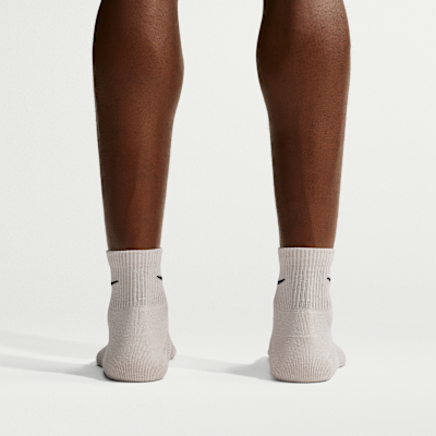 Nike Everyday Elevated Bilek Çorapları (3 Çift) görsel 5