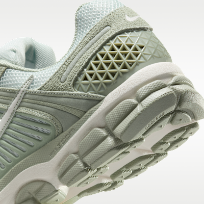 รองเท้าผู้ชาย Nike Zoom Vomero 5